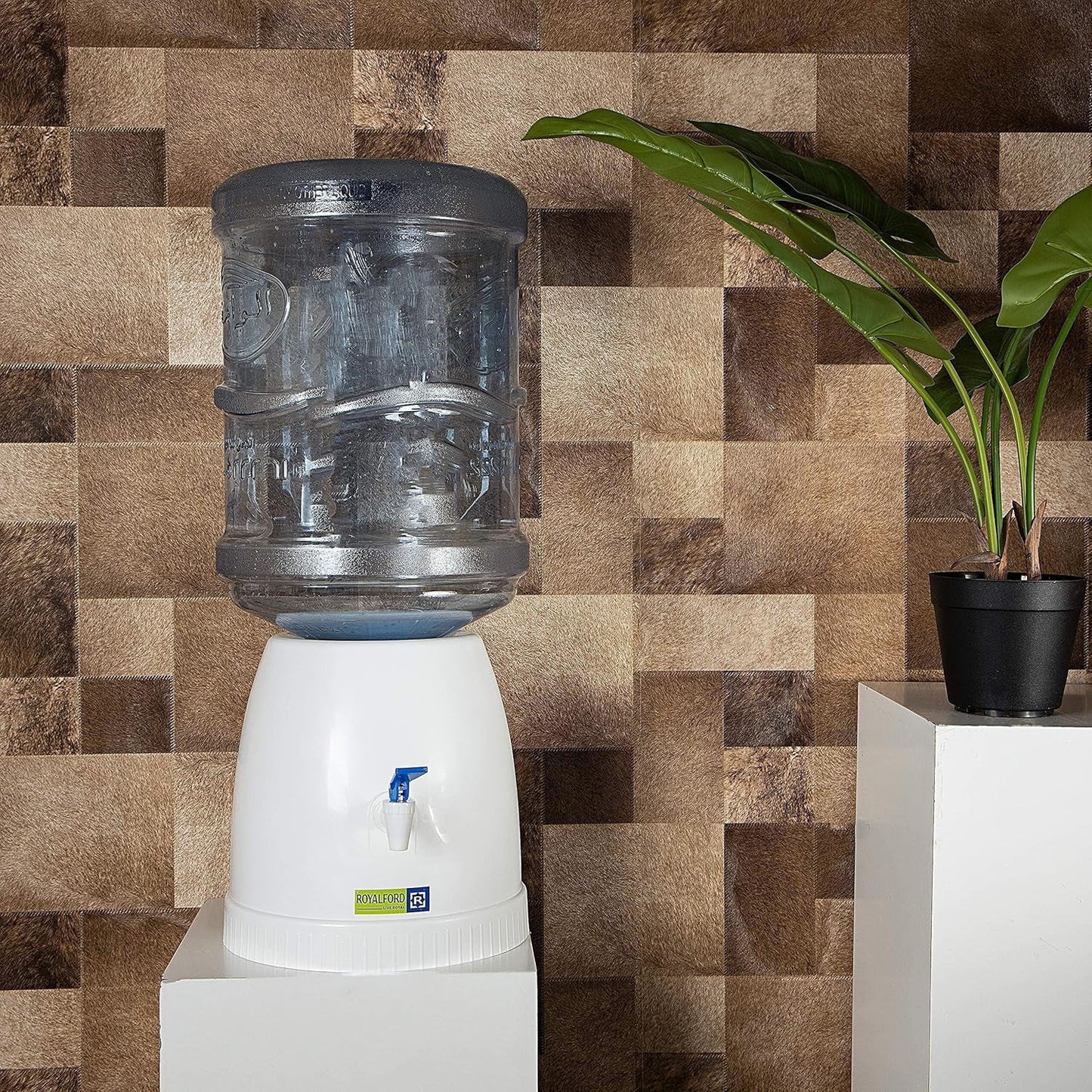 ROYALFORD WATER DISPENSER