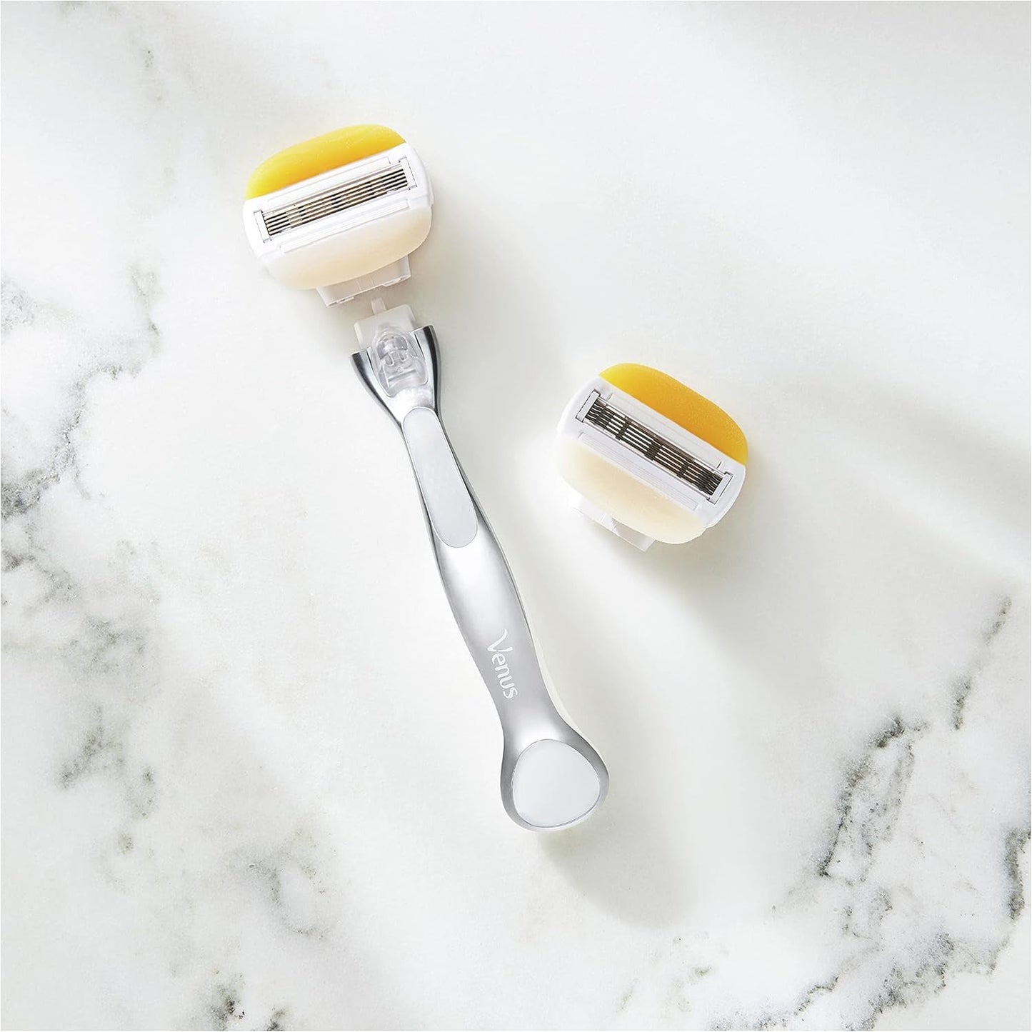 GILLETTE VENUS GLIDE COCONUT OLAY 2RAZOR