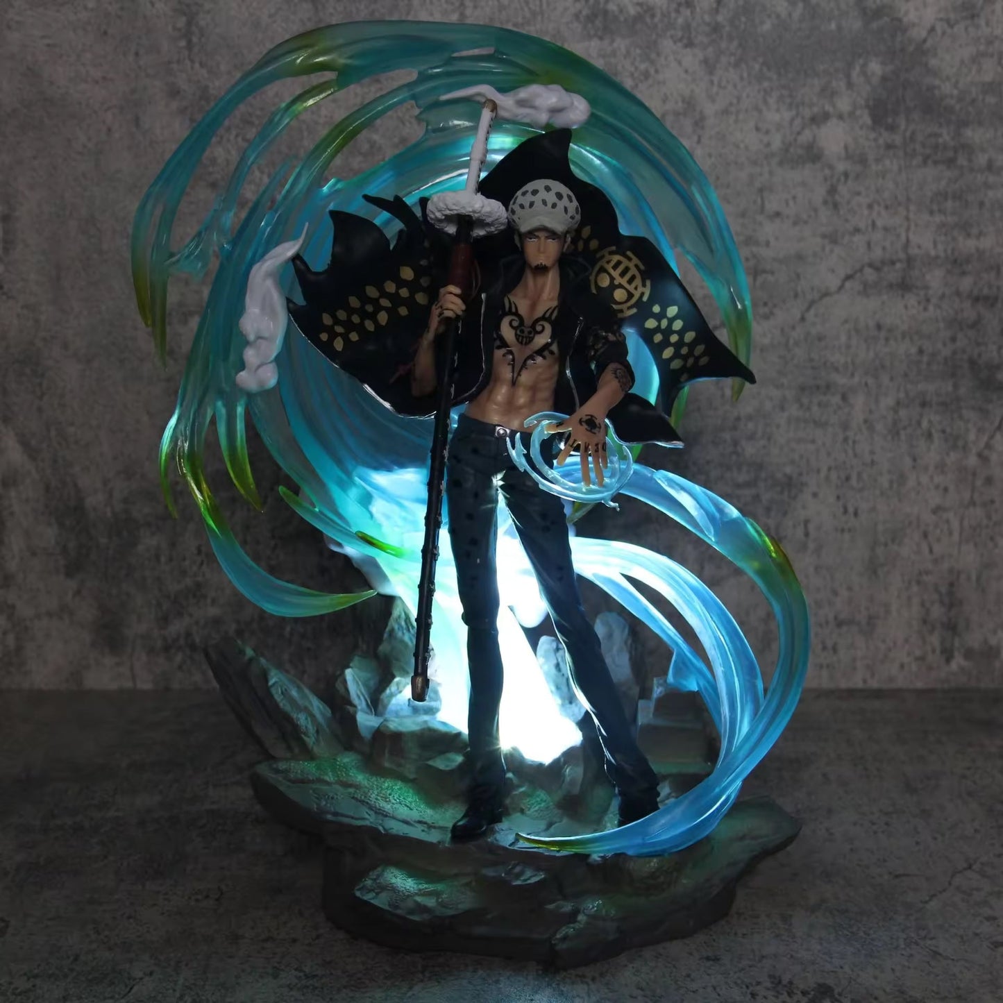 One Pieced anime PVC model toy GK Trafalgar D Water Law action figure with light