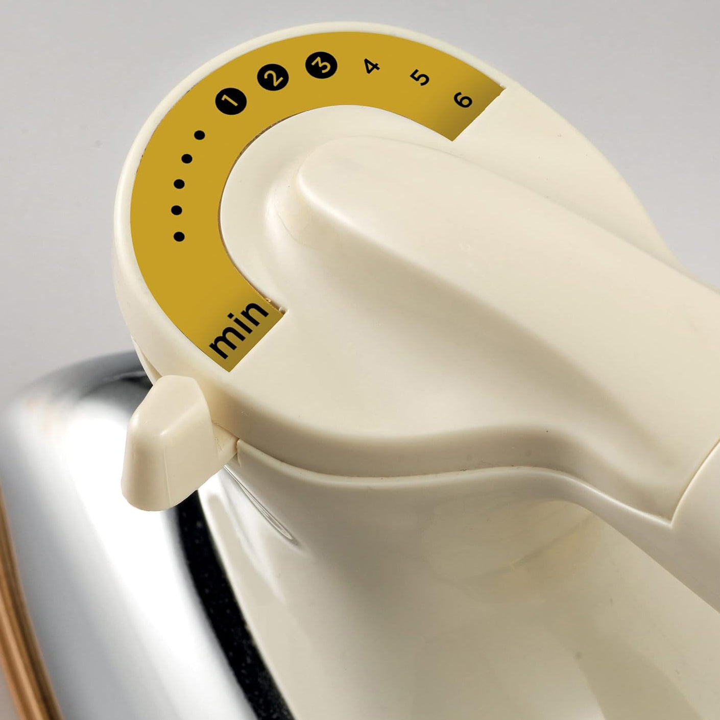 Kenwood Dry Iron Heavy Weight Iron 1200W With Ceramic Soleplate , White/Gold