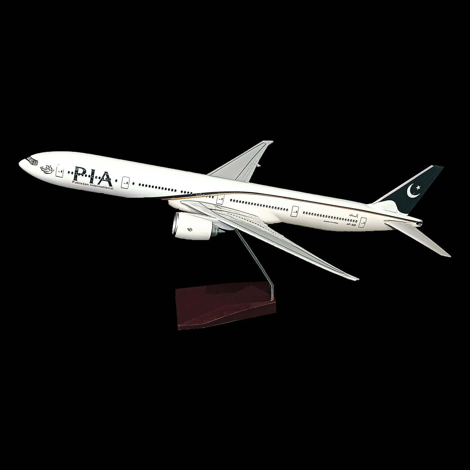 Pakistan Interational Airline Aircraft Model 45cm