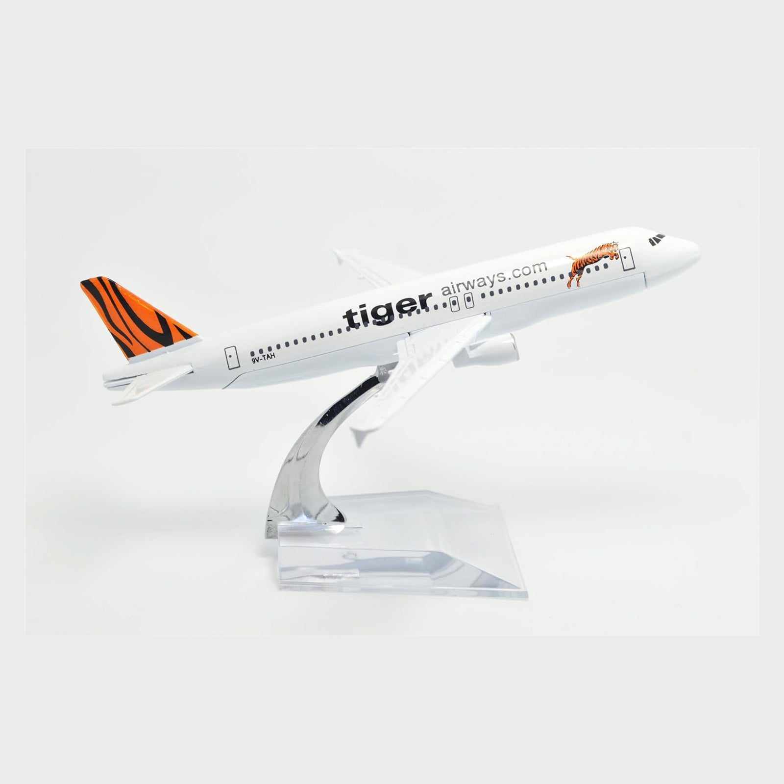 16cm Air Bus A320 Tigerair Metal Airplane Model Plane Toy Plane Model