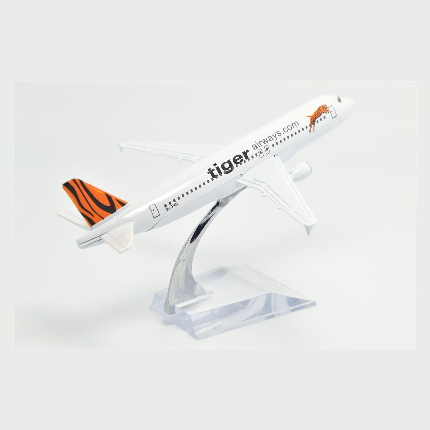 16cm Air Bus A320 Tigerair Metal Airplane Model Plane Toy Plane Model