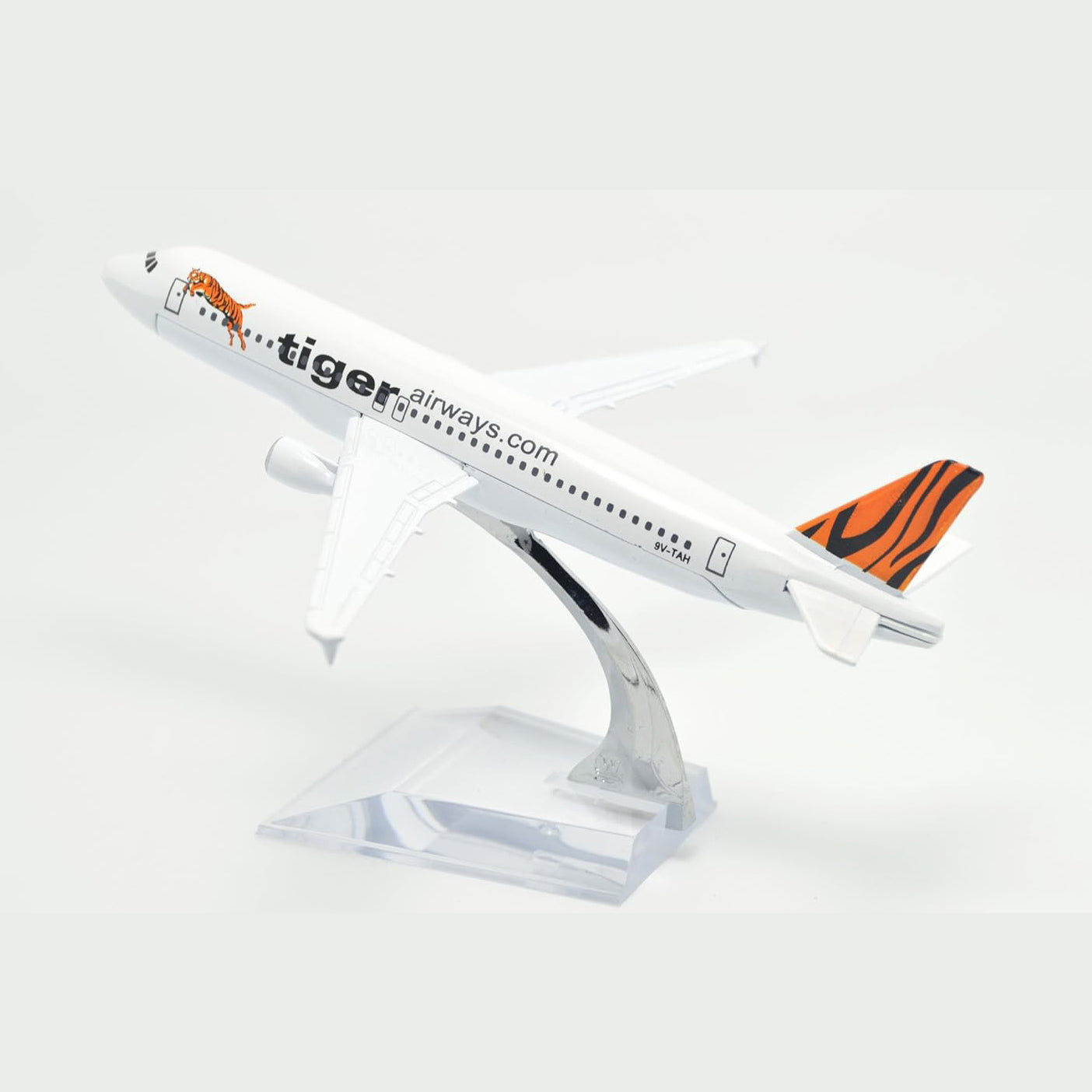 16cm Air Bus A320 Tigerair Metal Airplane Model Plane Toy Plane Model