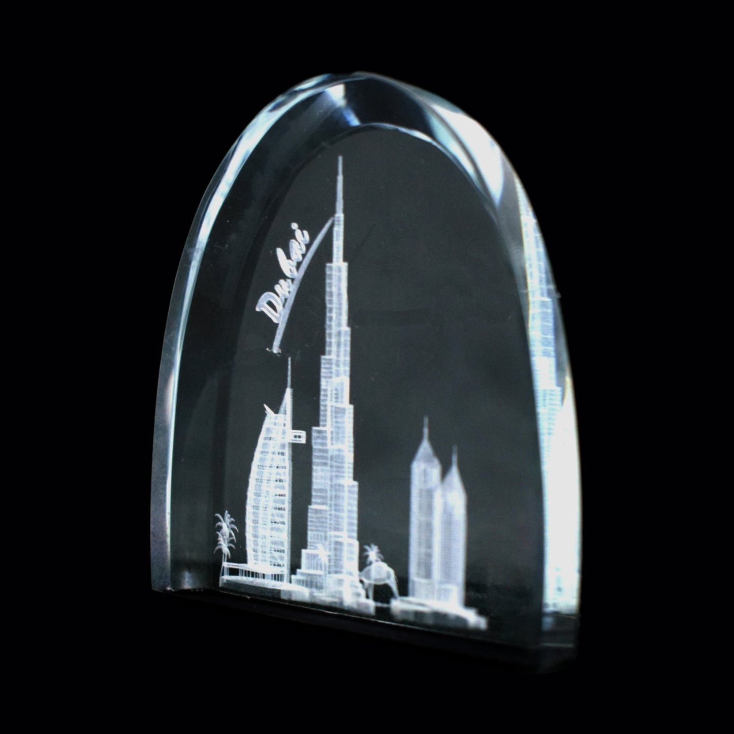 Corporate gift UAE memento Spectacular Iconic Dubai skyline 3d laser engraved Crystal Dimenssions: 9 * 8.5 CM